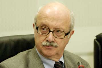 Απόψεις για το άσυλο και τις καταλήψεις από διαπρεπείς Έλληνες πανεπιστημιακούς