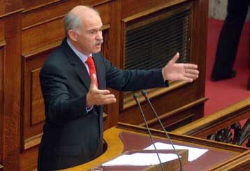 Εφ΄όλης της ύλης επίθεση Παπανδρέου στην κυβέρνηση από το βήμα της Βουλής