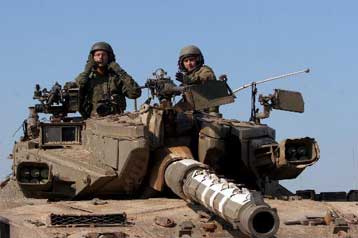 Με «χειρουργικά» χτυπήματα και εισβολές συνεχίζει το Ισραήλ στη Γάζα