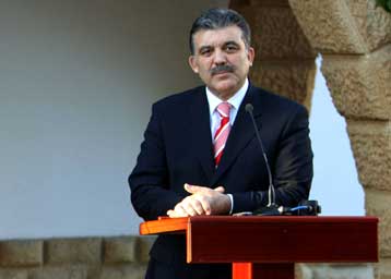 Νέα προειδοποίηση Γκιουλ για το ενδεχόμενο αναστολής των ενταξιακών διαπραγματεύσεων