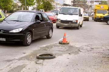 Κυκλοφοριακό κομφούζιο και καθιζήσεις δρόμων σε περιοχές της Αττικής