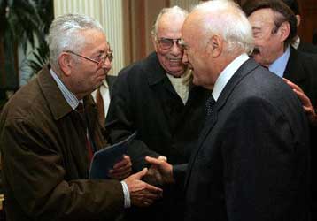 Παρέμβαση Παπούλια για τις χαμηλές συντάξεις και την ανισότητα στα εισοδήματα