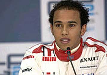 Με τα χρώματα της McLaren ο πρώτος μαύρος πιλότος στη Formula 1, Λιούις Χάμιλτον