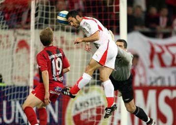 Μετά την Μπλάκμπερν, και η Τσάρλτον ενδιαφέρεται για τον Οκκά