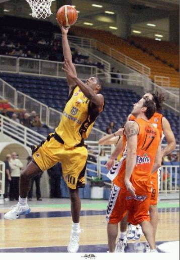 Ο Πανιώνιος 88-59 τον Απόλλωνα παρά την αλλαγή στον πάγκο των Πατρινών