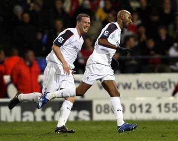 «Κανονιά» της Μπόλτον στην Αρσεναλ, νίκη της Λίβερπουλ, την Κυριακή Μάντσεστερ-Τσέλσι