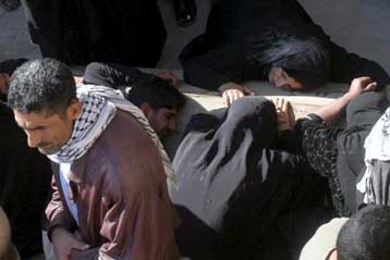 Ευθύνη των πολιτικών ο τερματισμός της αιματοχυσίας, τονίζει ο Ιρακινός πρωθυπουργός