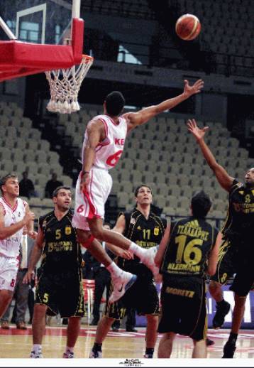 Μάγκας μέσα στο ΣΕΦ Αρης, προβληματικός ο Ολυμπιακός