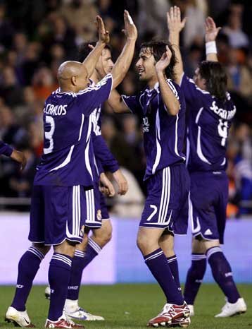 Αλώβητες έφυγαν Ρεάλ και Σεβίλη από «Μεστάγια» και «Σαν Μαμές»