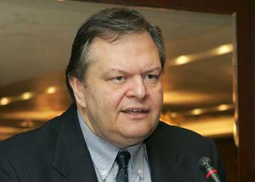 Ο Ευ.Βενιζέλος δηλώνει ότι θα καταψηφίσει την αναθεώρηση του άρθρου 16 για την Παιδεία