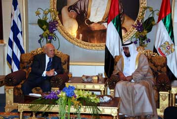 Το Αμπού Ντάμπι ο επόμενος σταθμός της περιοδείας Παπούλια στην περιοχή