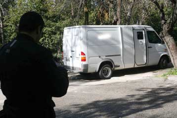 Ληστεία με χρήση καλάσνικοφ σε βάρος χρηματαποστολής στην Αθήνα