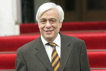 Εγκρίθηκε από την Κυβερνητική Επιτροπή νομοσχέδιο για τη μεταναστευτική πολιτική