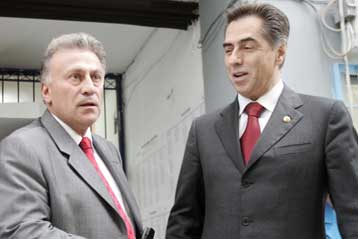 Ανοιχτή κόντρα Ψωμιάδη – Παπαγεωργόπουλου για τις αυξήσεις στα δημοτικά τέλη