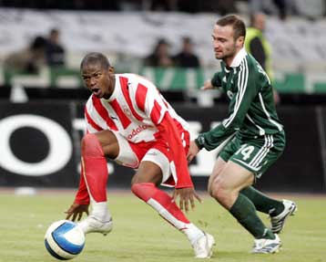 Καλύτερα Τζόρτζεβιτς και Κωνσταντίνου, χειρότερα ο Σέζαρ στον Ολυμπιακό