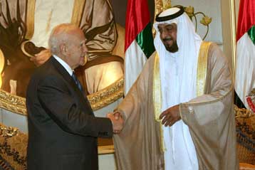 Με την επίσκεψη στο Ντουμπάι ολοκληρώθηκε το ταξίδι Κ.Παπούλια στα ΗΑΕ