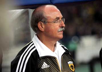 Πρώτα ο Ιωνικός και μετά η Αντερλεχτ, προειδοποίησε ο Φερέρ τους παίκτες του