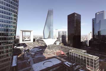 Έναν «Φάρο» στο ύψος του Πύργου του Αϊφελ θα αποκτήσει το Παρίσι