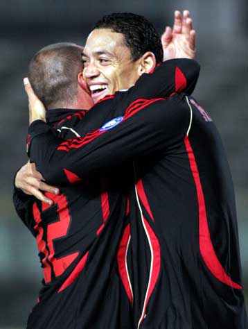 Μέσα σε πέντε λεπτά, η Μίλαν έκοψε το εισιτήριο για την οκτάδα