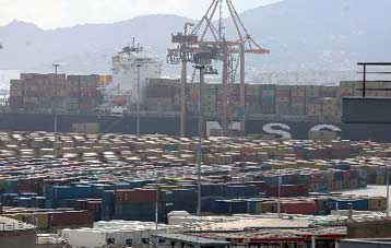 Εντείνεται το αδιέξοδο στα λιμάνια μετά τη νέα άκαρπη συνάντηση διοίκησης-εργαζομένων