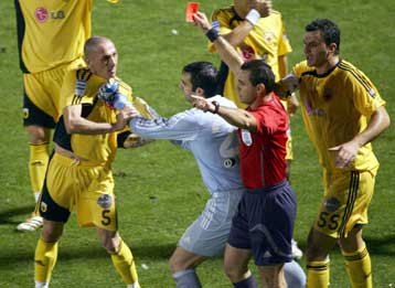 Αθωώθηκε ο Τσιρίλο μέσω βίντεο για την κόκκινη στο Αιγάλεω