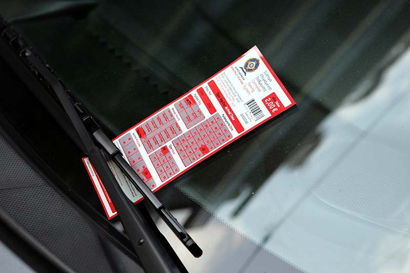 Σε ισχύ το νέο σύστημα ελεγχόμενης στάθμευσης της Αθήνας