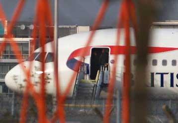 Περισσότεροι από 1.500 Έλληνες ταξίδεψαν με τα ραδιενεργά αεροσκάφη της BA