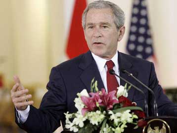 Αποχή για να σταματήσει η διάδοση του AIDS, προτείνει ο Τζ.Μπους