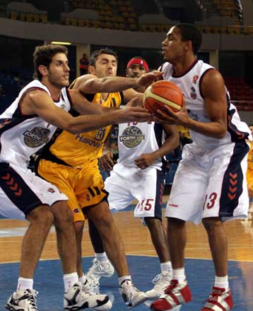 Ο Πανιώνιος υπέταξε την ΑΕΚ, η AEΛ κέρδισε στη Κοζάνη και ο ΠΑΟΚ στην Λάρισα