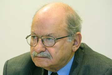 «Έπρεπε να είχα αντιταχθεί στην παραπομπή του Ανδρέα» δηλώνει ο Λεωνίδας Κύρκος