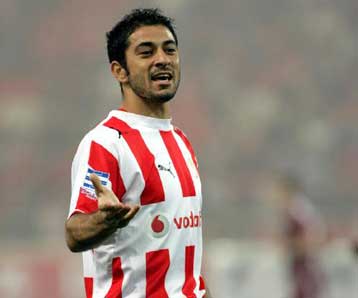 Ο Χιουζ αναμένει τον Οκκά στο «Ίγουντ Παρκ»