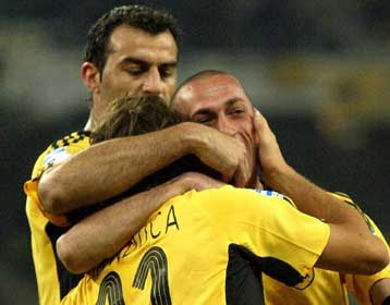 Την Δευτέρα κρίνεται η συμμετοχή του Δέλλα με την Αντερλεχτ