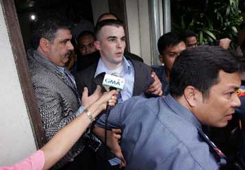 Σαρανταετής κάθειρξη σε Αμερικανό πεζοναύτη για βιασμό 22χρονης Φιλιππινέζας