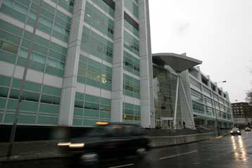 Στη Μόσχα επεκτείνεται η έρευνα της Scotland Yard για το θάνατο του Λιτβινένκο