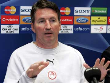 Ένα γκολ περισσότερο από την Σαχτάρ θέλουν Σόλιντ και Ολυμπιακός