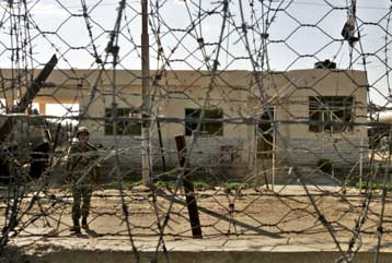 Μεγάλη ποσότητα εκρηκτικών ανακάλυψαν οι Αιγύπτιοι στη Χερσόνησο του Σινά