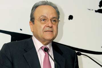 «Ρεαλιστικές λύσεις» στην αγορά ενέργειας ζητά ο διευθύνων σύμβουλος της ΔΕΗ