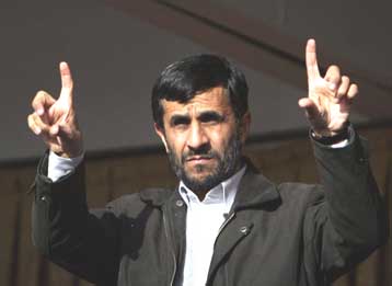 Η Γαλλία απειλεί το Ιράν με κυρώσεις και η Τεχεράνη εύχεται την εξαφάνιση των Δυτικών