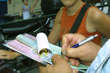 Δεν αποκλείεται μείωση των (τσουχτερών) προστίμων του νέου ΚΟΚ