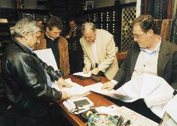 Στην «τσιμπίδα» της Εφορίας 50.000 επιχειρήσεις και ελεύθεροι επαγγελματίες