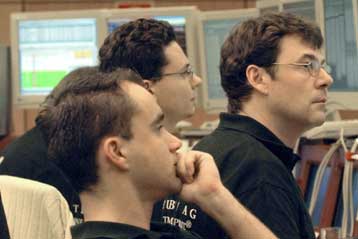 Κέρδη την Πέμπτη στις ευρωπαϊκές αγορές, πτώση στη Γουόλ Στριτ