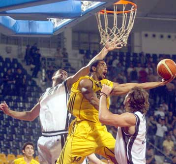 Όταν ο ΠΑΟΚ συνάντησε τον Αρη και ο Ολυμπιακός την ΑΕΚ…