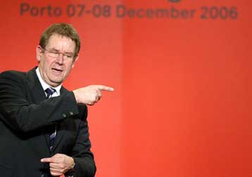 Τον Πουλ Νίρουπ Ράσμουσεν επενεξέλεξαν στη θέση του προέδρου τα μέλη του ΕΣΚ