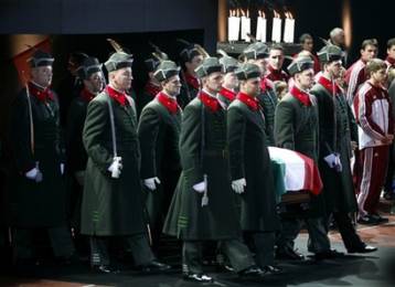 Με τιμές αρχηγού κράτους το τελευταίο αντίο στον Φέρεντς Πούσκας