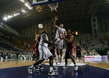 Έπεσαν… κορμιά στην Πυλαία, νέος περίπατος για τον Παναθηναϊκό