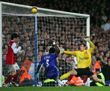 Η Τσέλσι πλήρωσε τις χαμένες ευκαιρίες της και έμεινε στο 1-1 με την Αρσεναλ