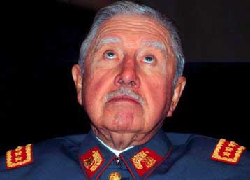 Πέθανε σε ηλικία 91 ετών ο πρώην δικτάτορας της Χιλής Αουγκούστο Πινοτσέτ