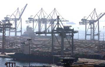 Συνάντηση Κεφαλογιάννη με τους απεργούς λιμενεργάτες την Δευτέρα