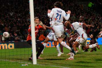 Η Λιόν επιβλήθηκε 3-1 της Παρί Σεν Ζερμέν, ισοπαλία παραχώρησε η Λιλ