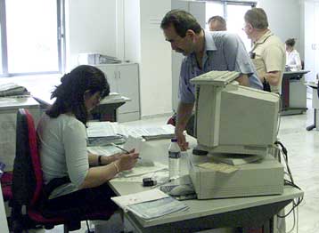 «Κομμένοι» από τους διορισμούς οι απόφοιτοι της Εθνικής Σχολής Δημόσιας Διοίκησης